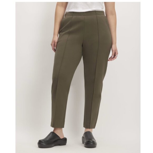 Everlane | The Dream Pant In Dark Forest Green - Picture 3 of 15